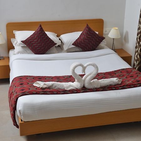 Hotel Sunkissed Plaza Calangute Zewnętrze zdjęcie