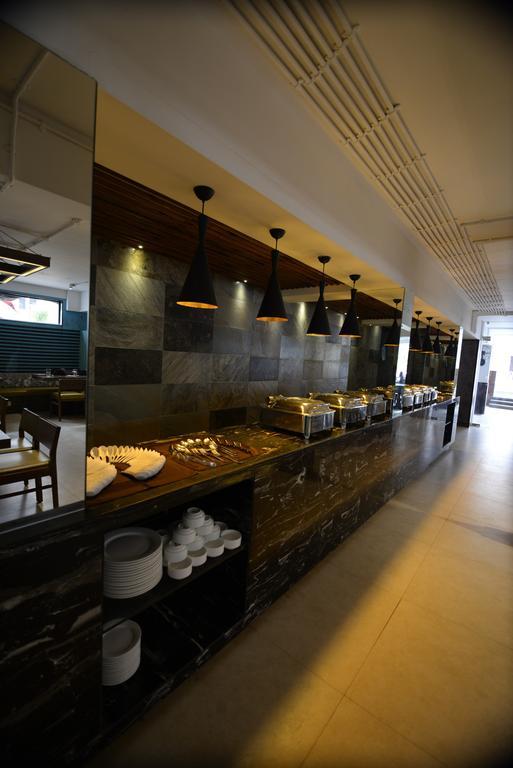 Hotel Sunkissed Plaza Calangute Zewnętrze zdjęcie