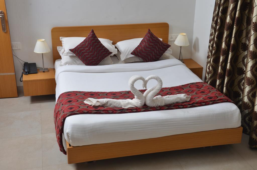 Hotel Sunkissed Plaza Calangute Zewnętrze zdjęcie