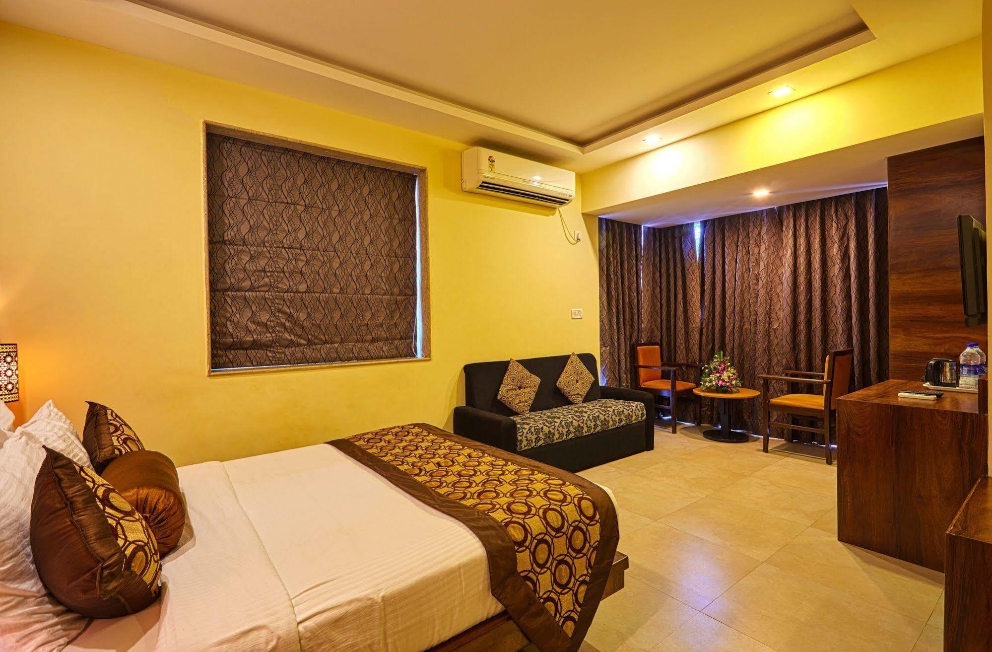 Hotel Sunkissed Plaza Calangute Zewnętrze zdjęcie