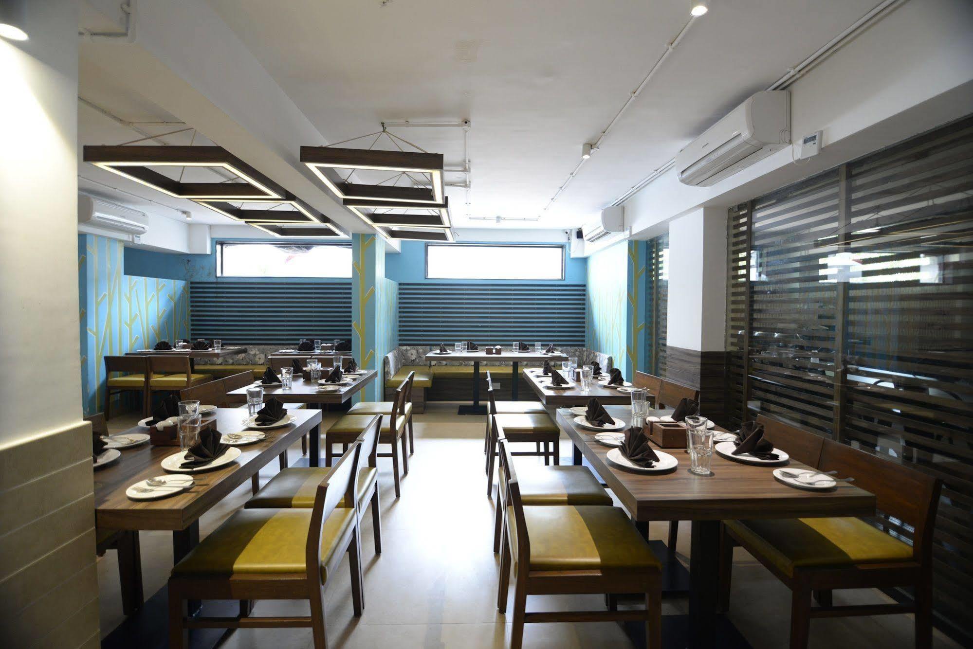 Hotel Sunkissed Plaza Calangute Zewnętrze zdjęcie