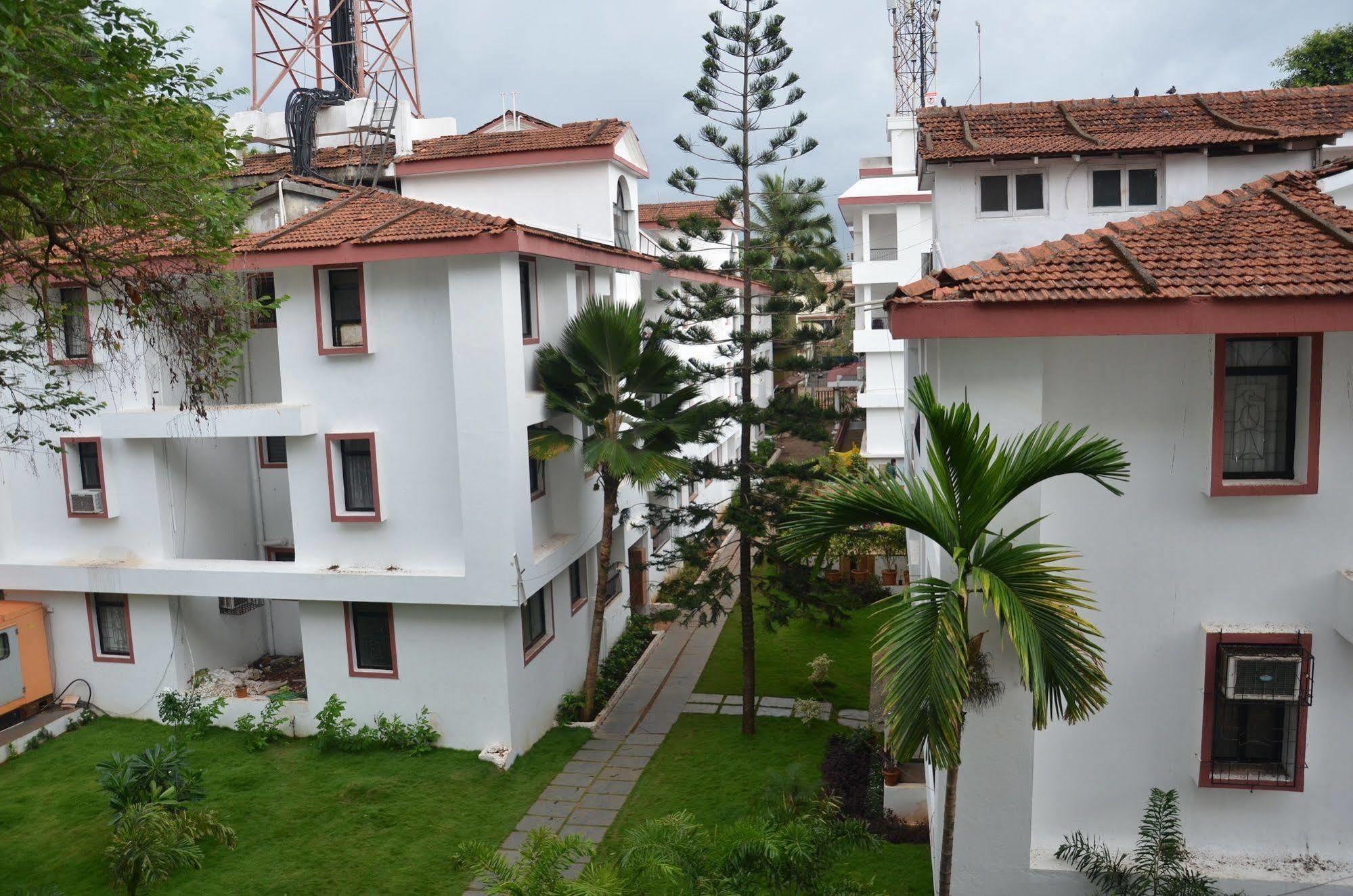 Hotel Sunkissed Plaza Calangute Zewnętrze zdjęcie