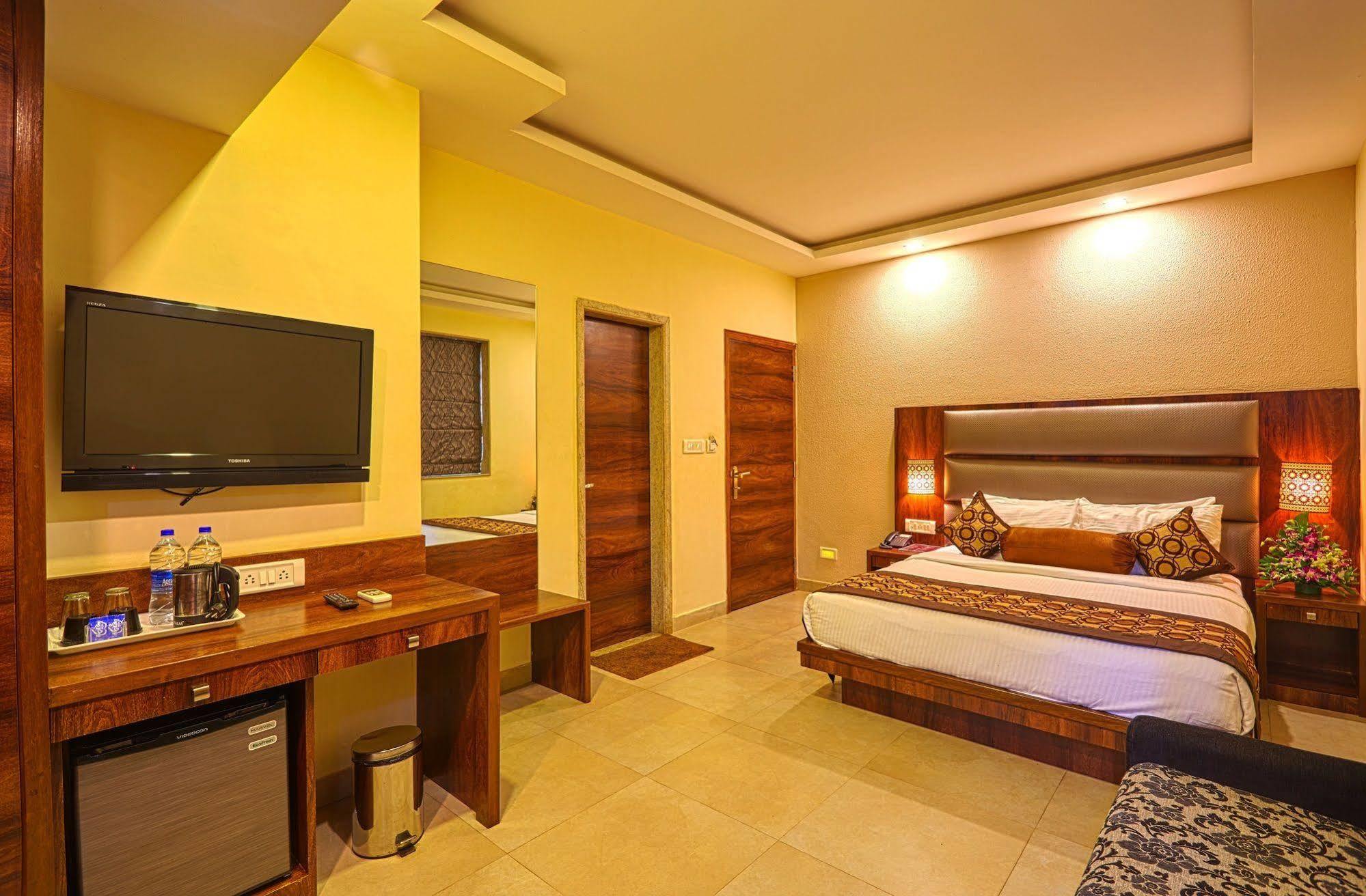 Hotel Sunkissed Plaza Calangute Zewnętrze zdjęcie