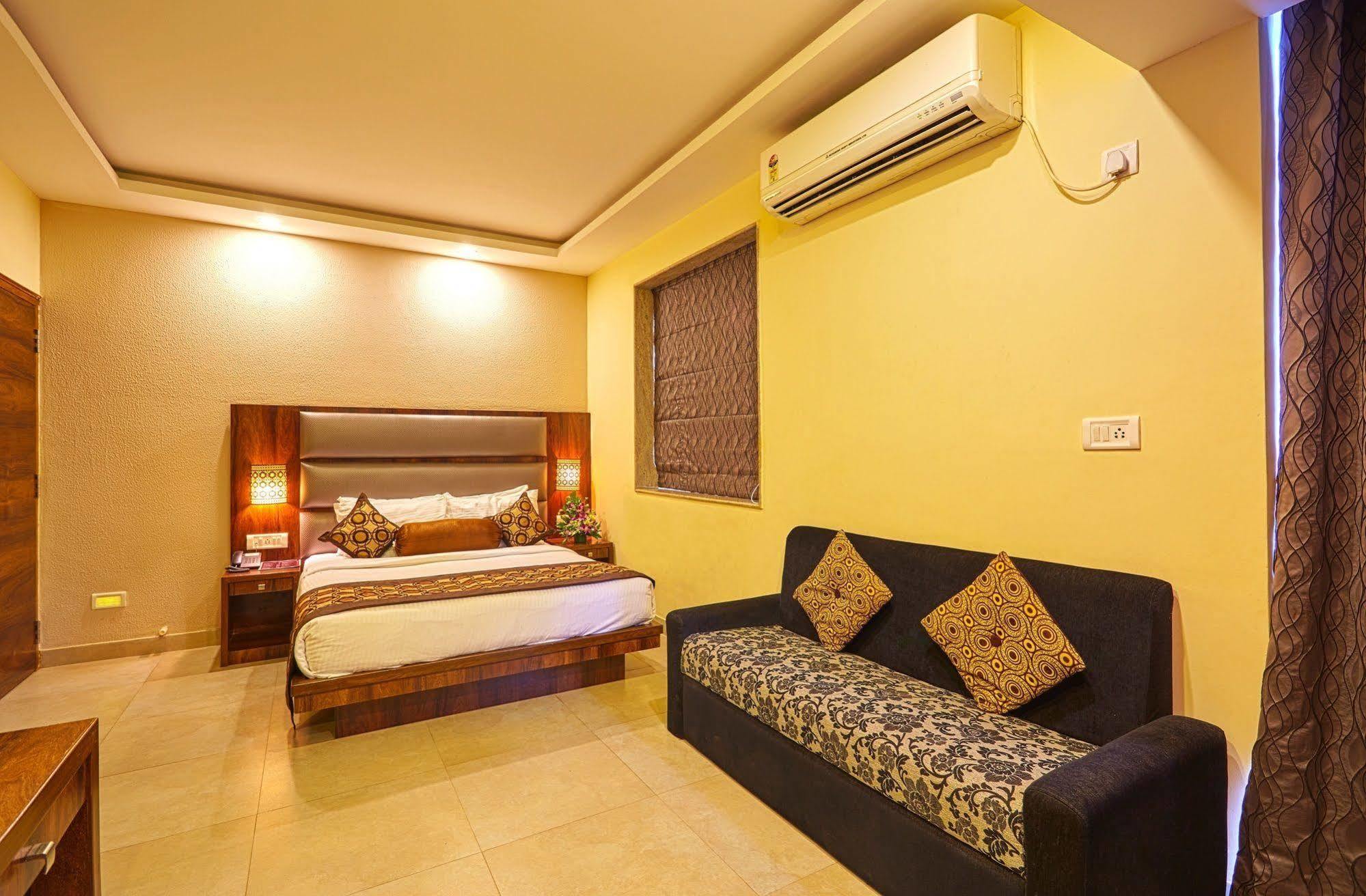 Hotel Sunkissed Plaza Calangute Zewnętrze zdjęcie